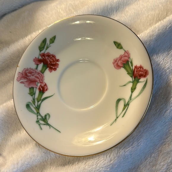 Avon Vintage 1991 “Blossoms of the Month Series” January Carnation Saucer only - Picture 1 of 4
